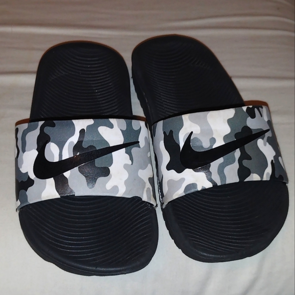Kids Nike Slides 11C